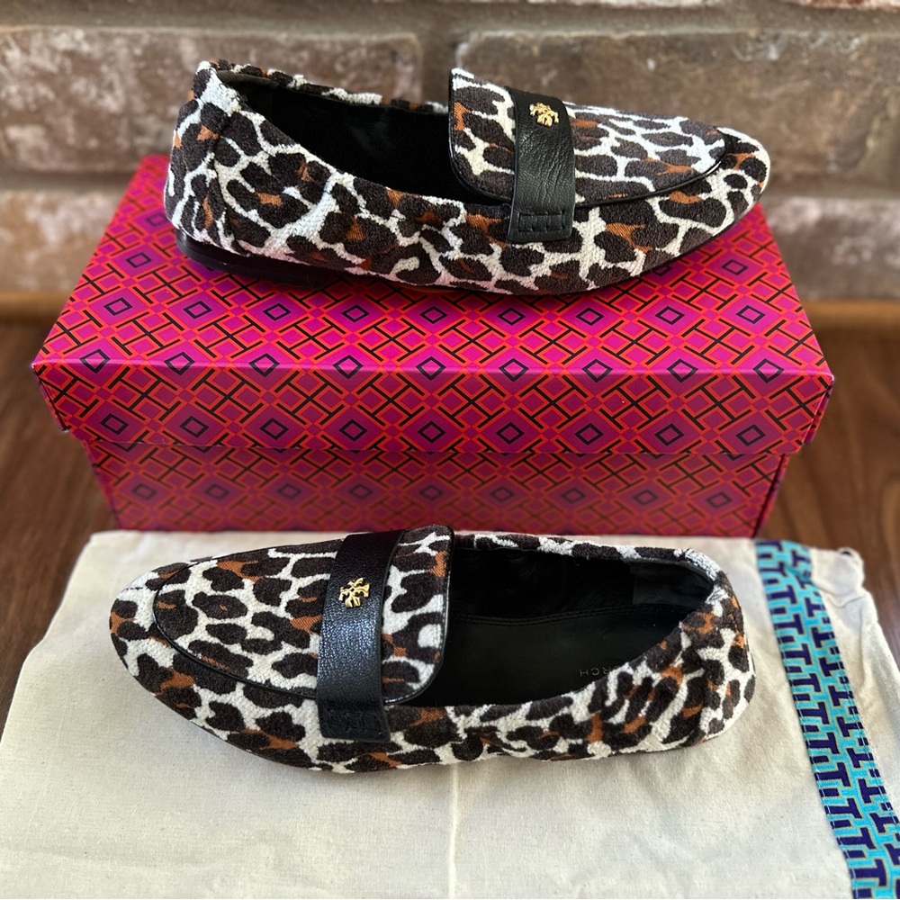 Tory Burch Ballet Loafer in Leopard/Perfect Black Sz 8.5